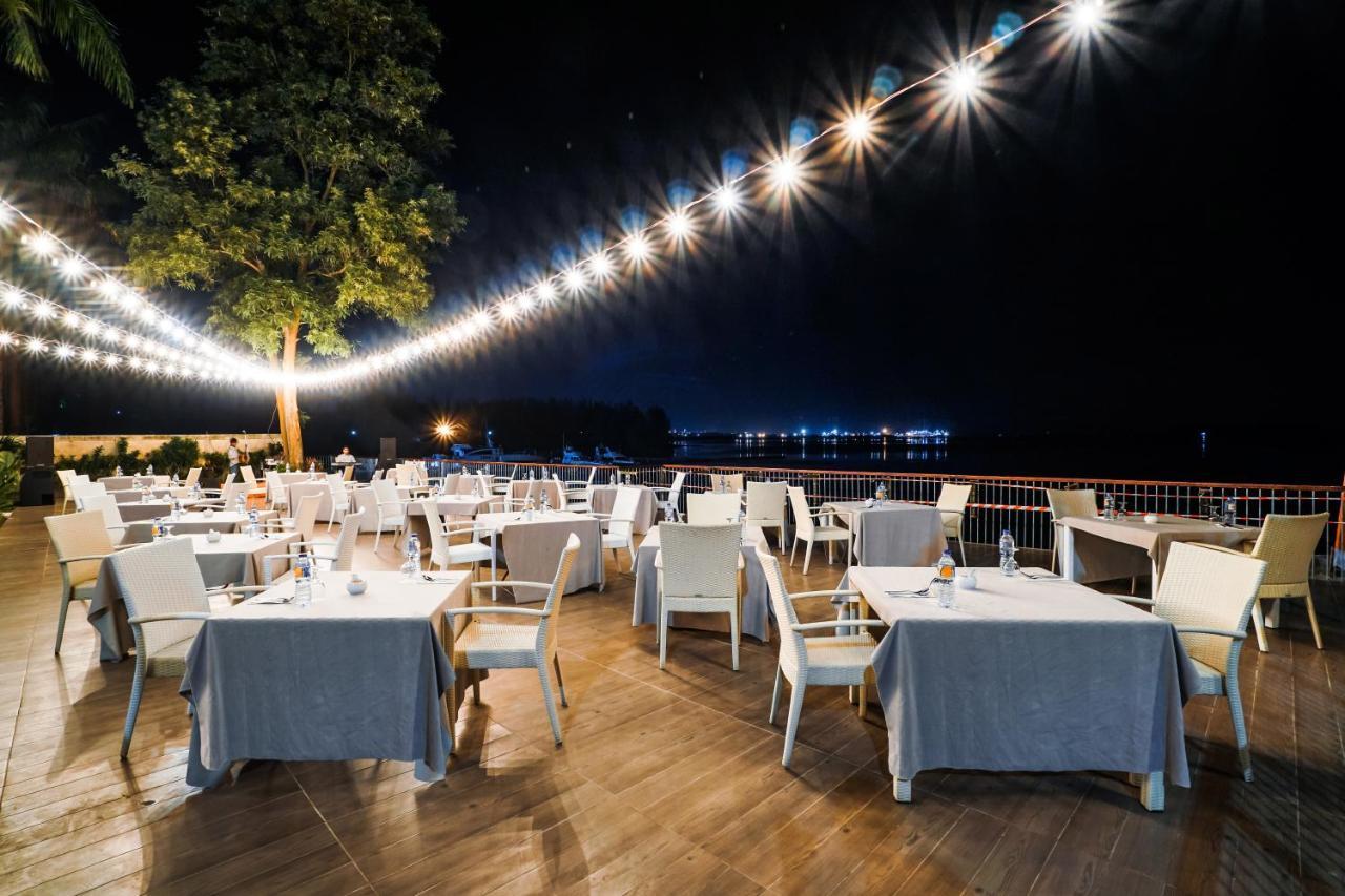 Harris Resort Batam Waterfront Sekupang Екстер'єр фото