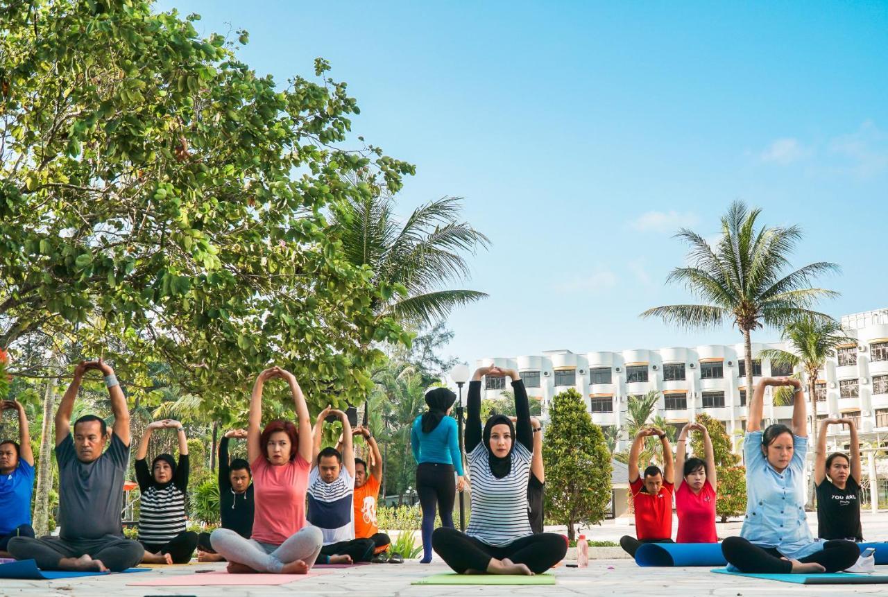Harris Resort Batam Waterfront Sekupang Екстер'єр фото