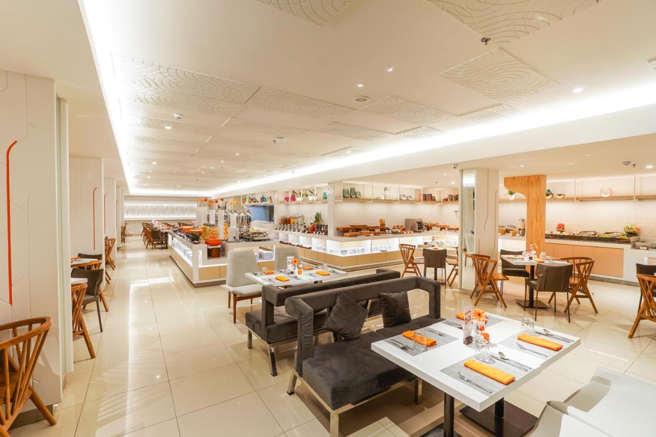 Harris Resort Batam Waterfront Sekupang Екстер'єр фото