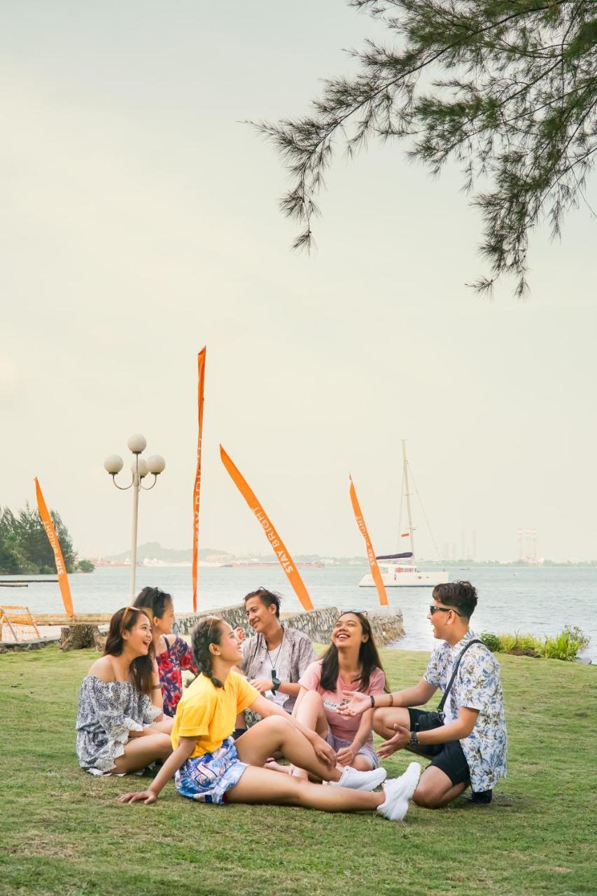 Harris Resort Batam Waterfront Sekupang Екстер'єр фото
