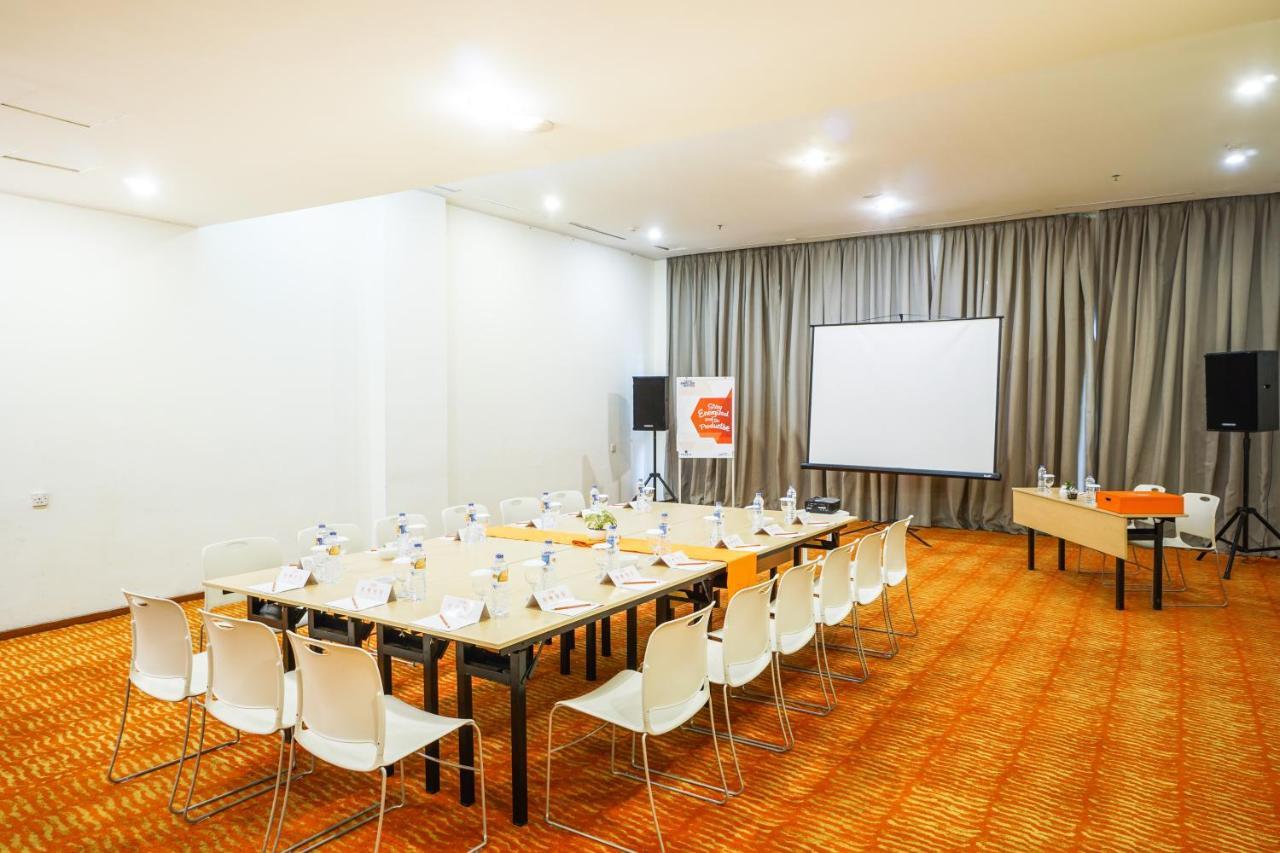 Harris Resort Batam Waterfront Sekupang Екстер'єр фото