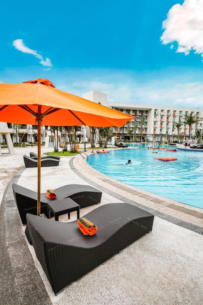 Harris Resort Batam Waterfront Sekupang Екстер'єр фото