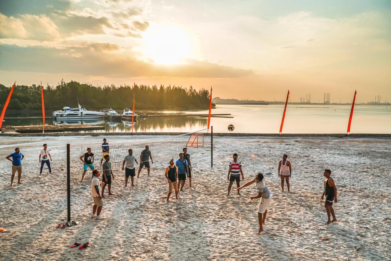 Harris Resort Batam Waterfront Sekupang Екстер'єр фото